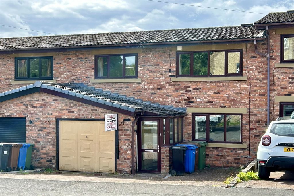 Property photo 1 of 10 (Main)