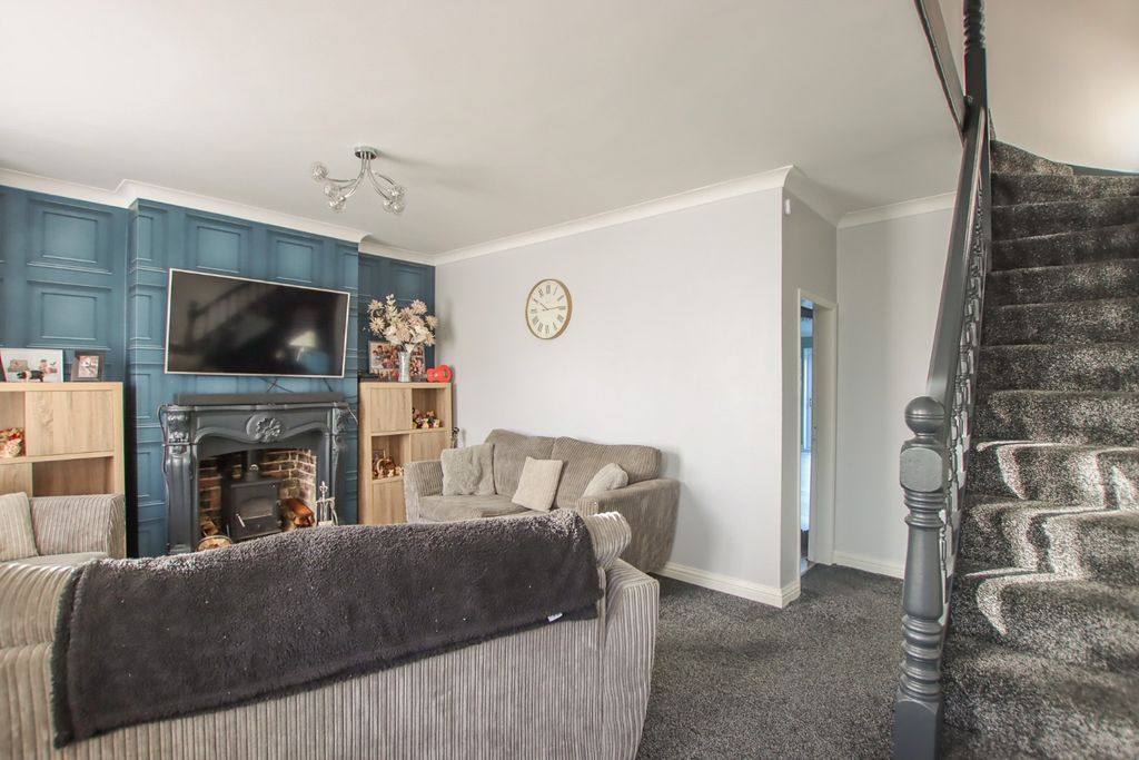 Property photo 2 of 17 2966255