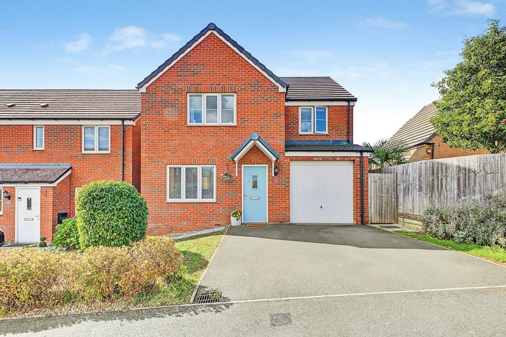 Property photo 1 of 19 Pbox-Img.Jpg