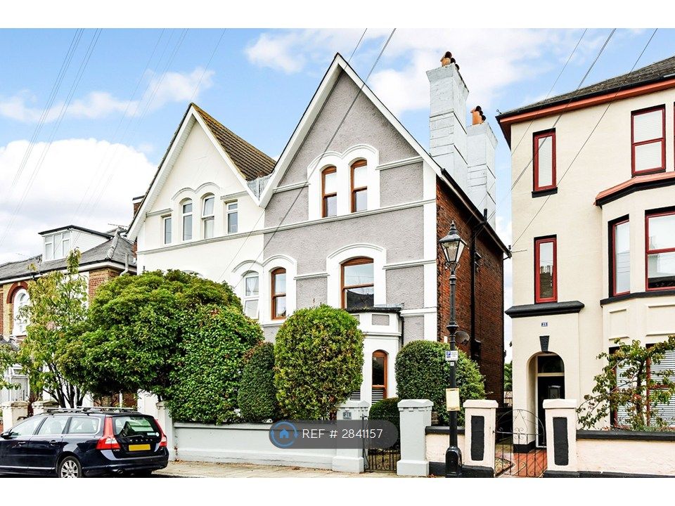 Property photo 2 of 24