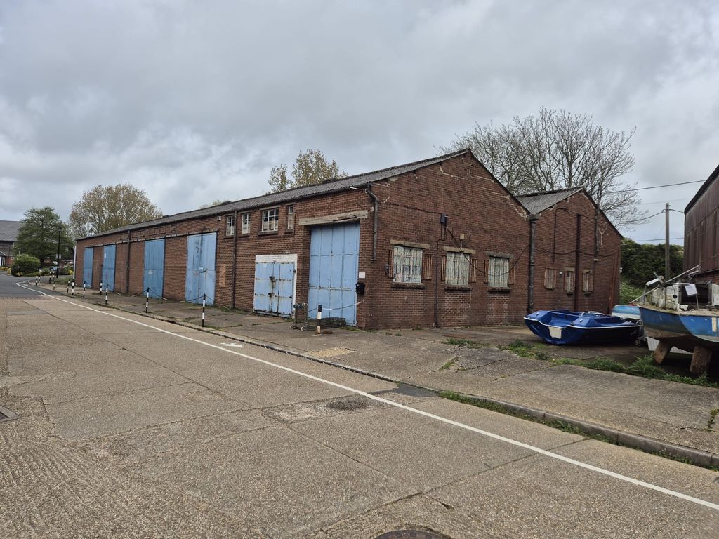 Property photo 1 of 1