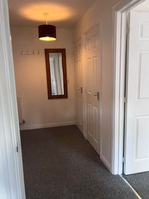 Property photo 3 of 10 Hallway