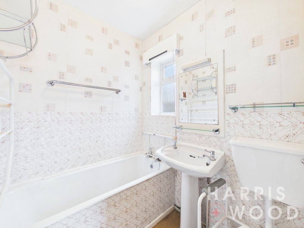 Property photo 2 of 16 5239022