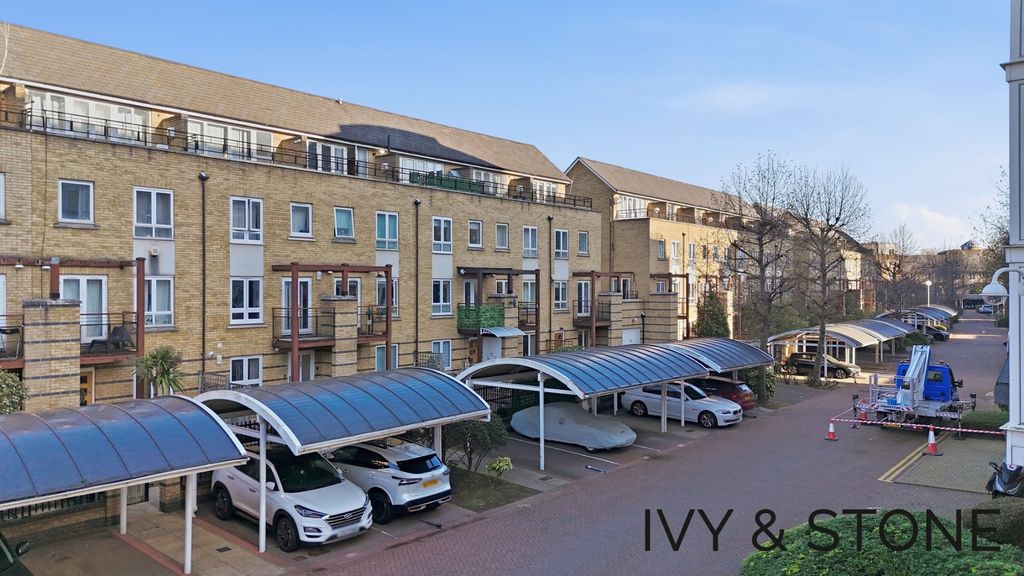 Property photo 1 of 32 4704290