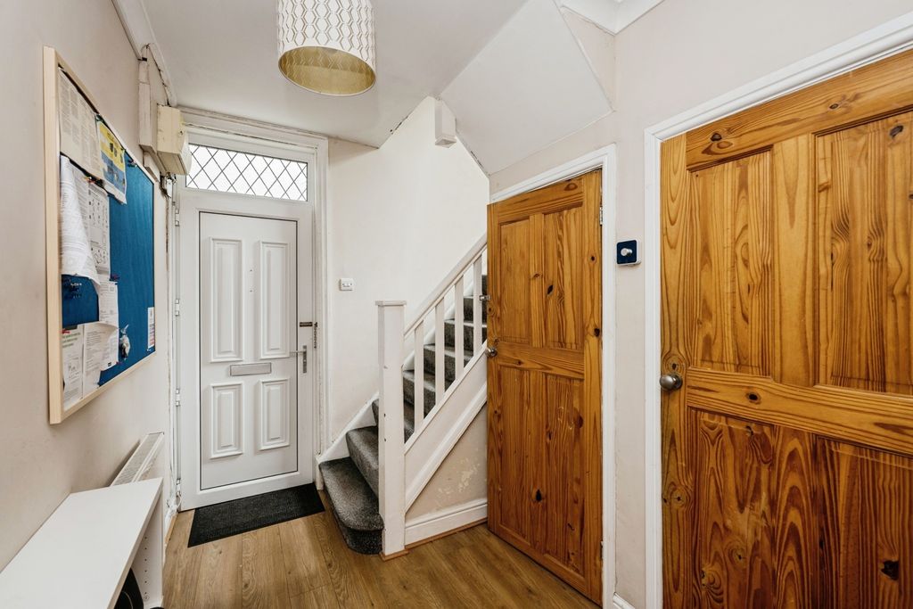 Property photo 2 of 17 Pbox-Img.Jpg