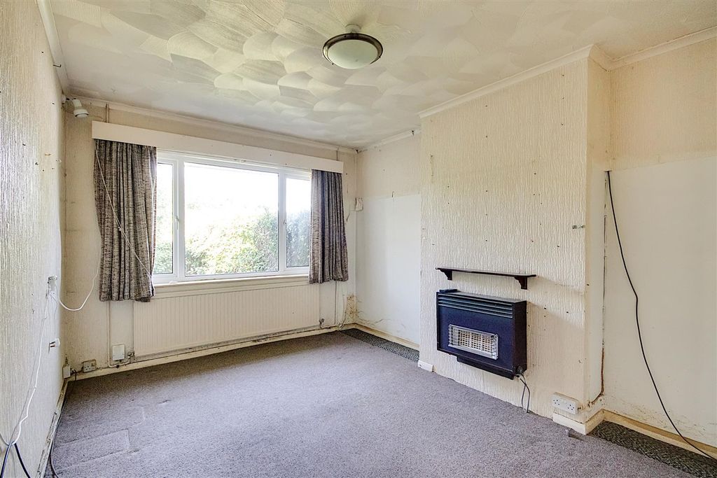Property photo 2 of 14 Lounge