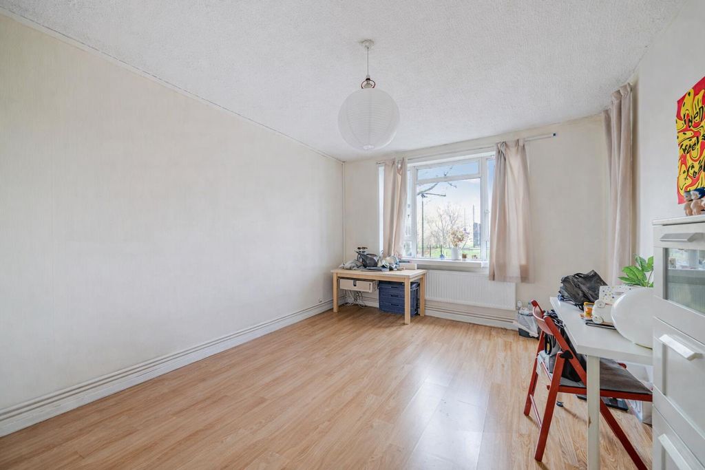 Property photo 3 of 13 Living3.Png