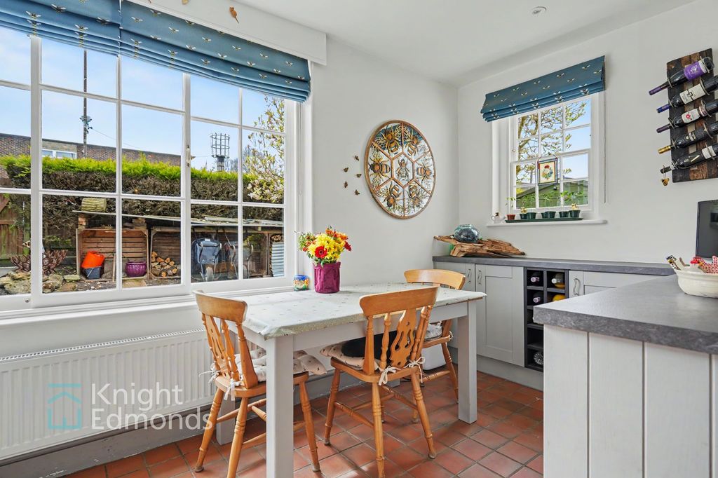 Property photo 3 of 27 Kitchen / Dining