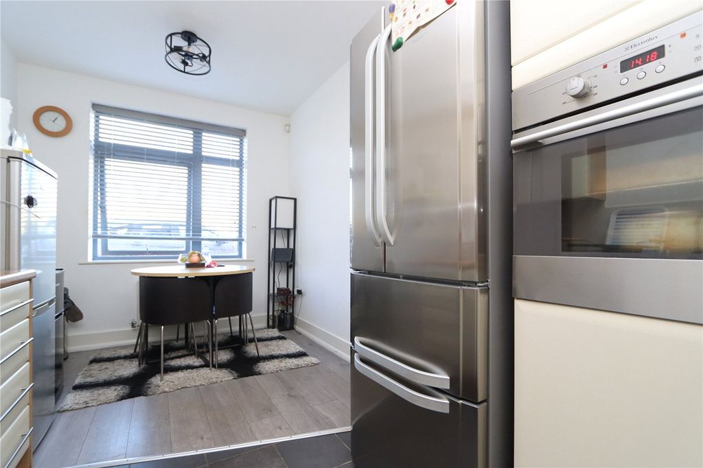 Property photo 3 of 14 Picture No. 17