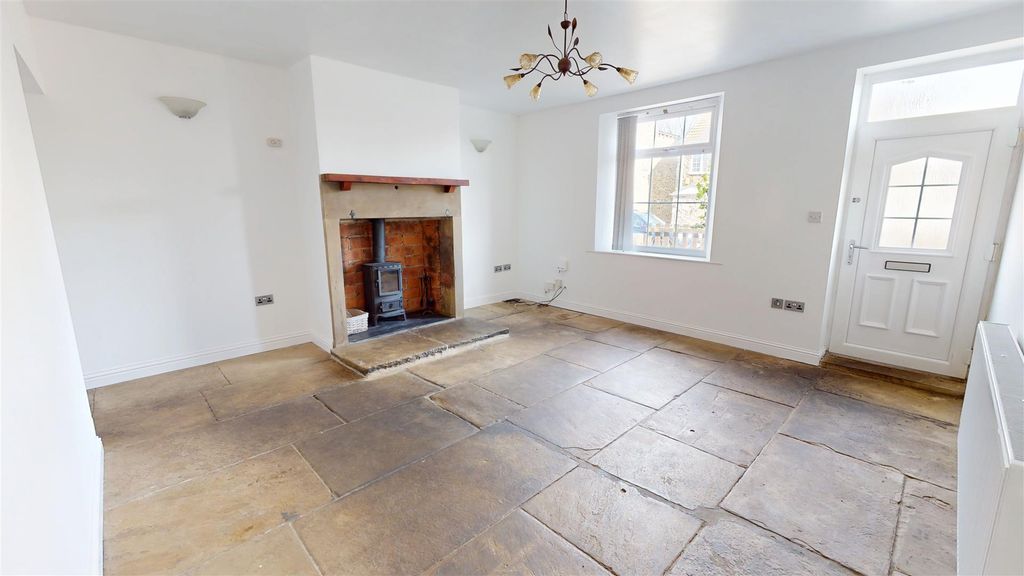 Property photo 2 of 10 Living Room