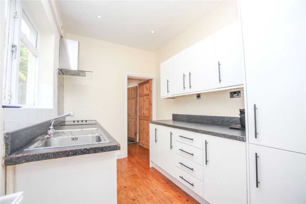 Property photo 3 of 9 Picture No. 62