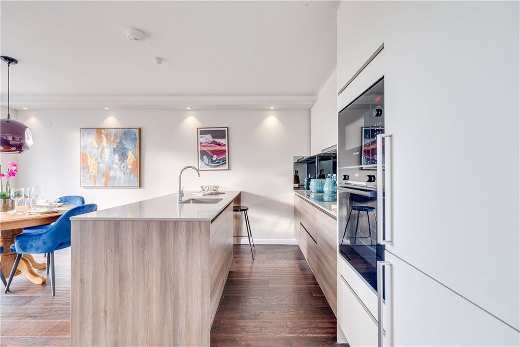 Property photo 2 of 8 Picture No. 06