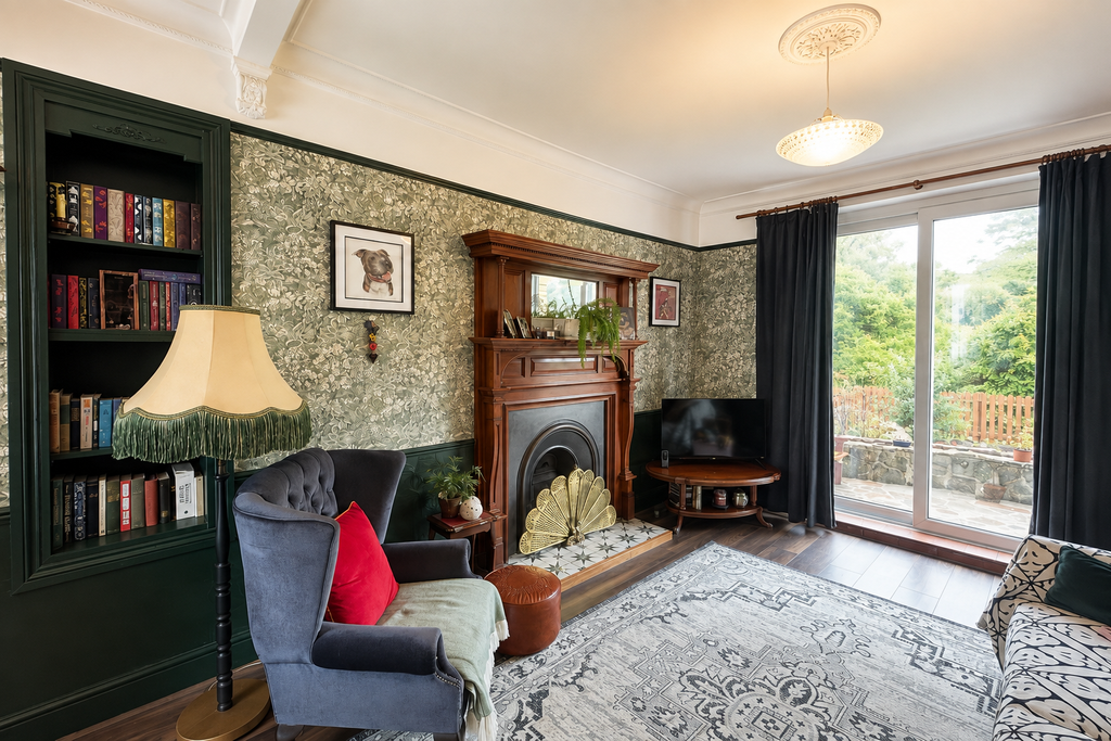 Property photo 3 of 39 87992381-A0C1-438A-B387-D48D9F676239