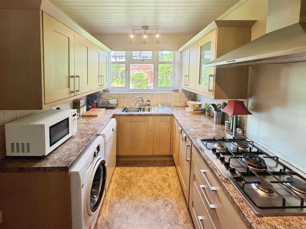 Property photo 3 of 22 Kitchen