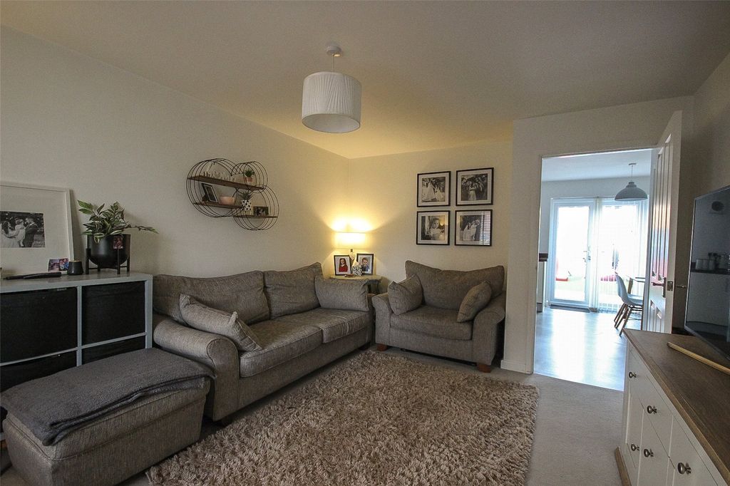 Property photo 2 of 10 Picture No. 21