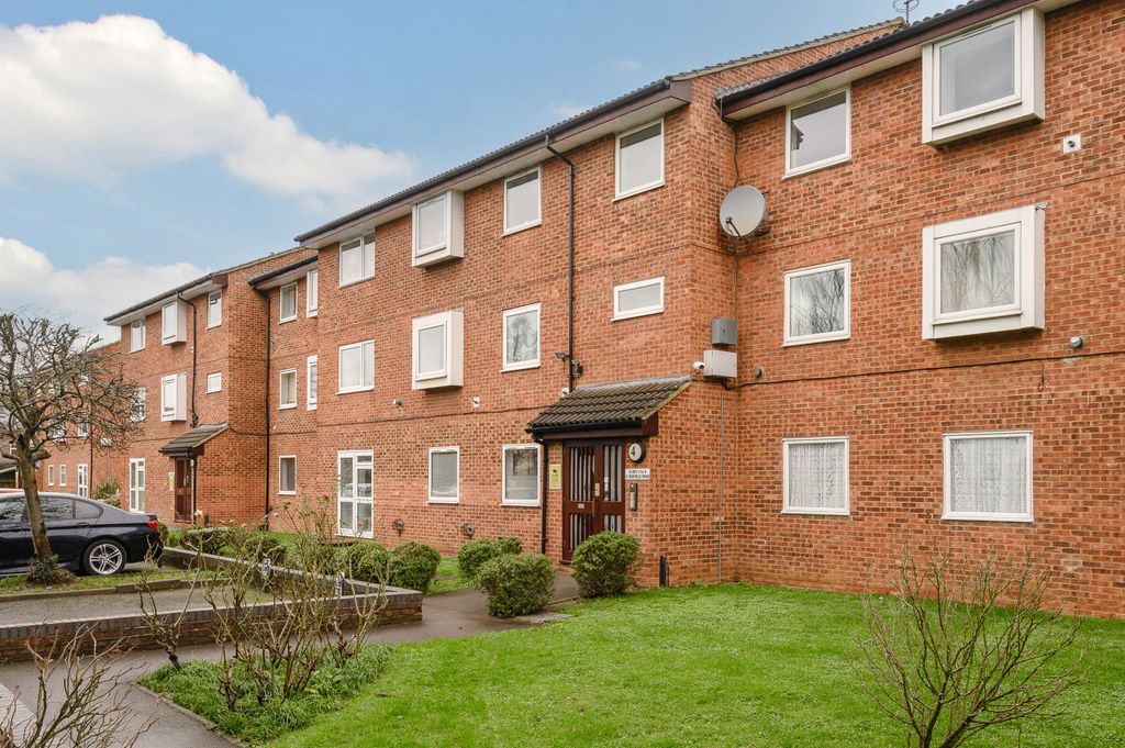 Property photo 1 of 9 Picture No. 10