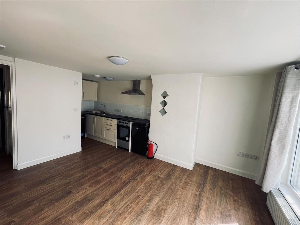 Property photo 2 of 6 51Bhs2.Jpg