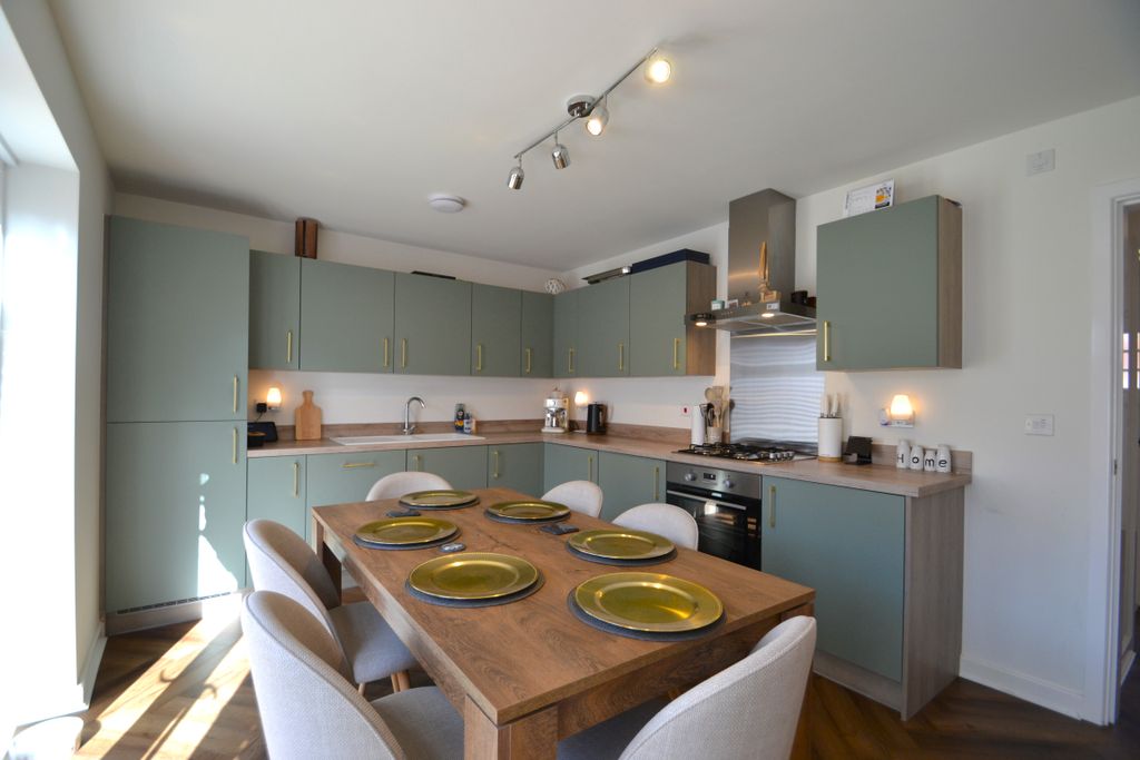 Property photo 3 of 14 Kitchen Diner