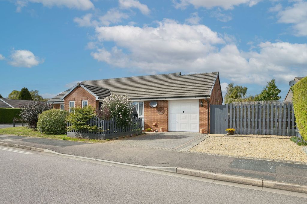 Property photo 1 of 24