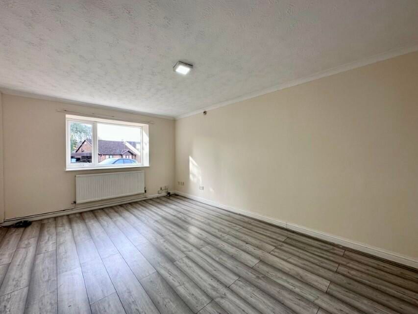 Property photo 2 of 11 2