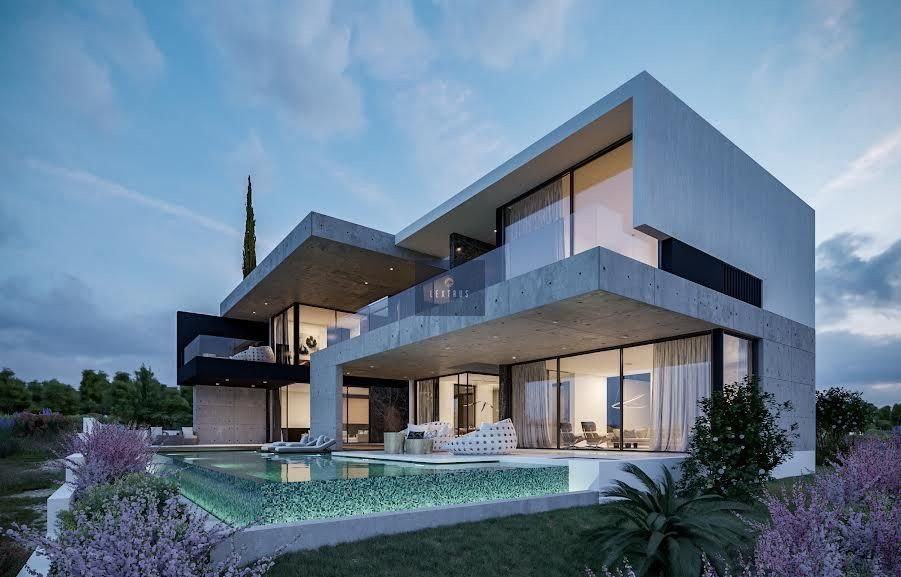 Property photo 1 of 2