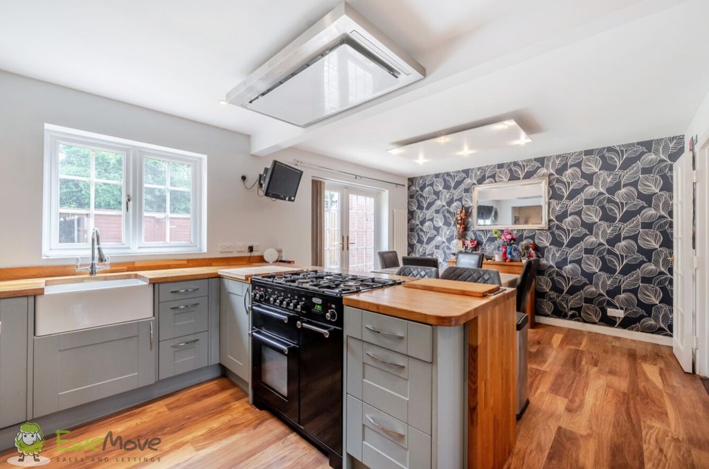 Property photo 3 of 24 Kitchen Dining Room