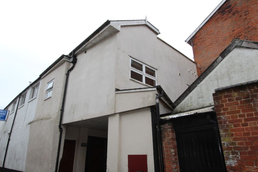 Property photo 1 of 4