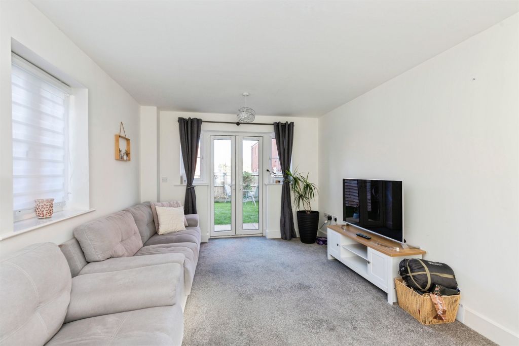 Property photo 3 of 17