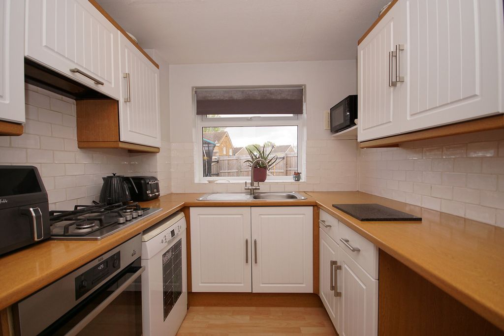 Property photo 3 of 18