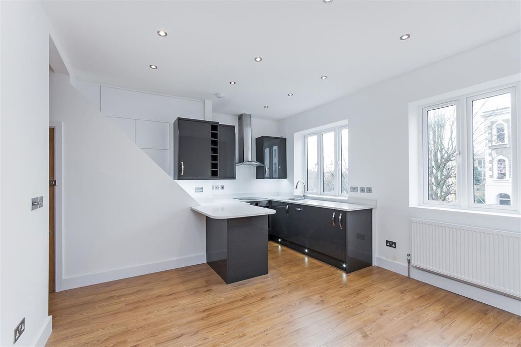 Property photo 2 of 12 32742_Hi-Res(12).Jpg
