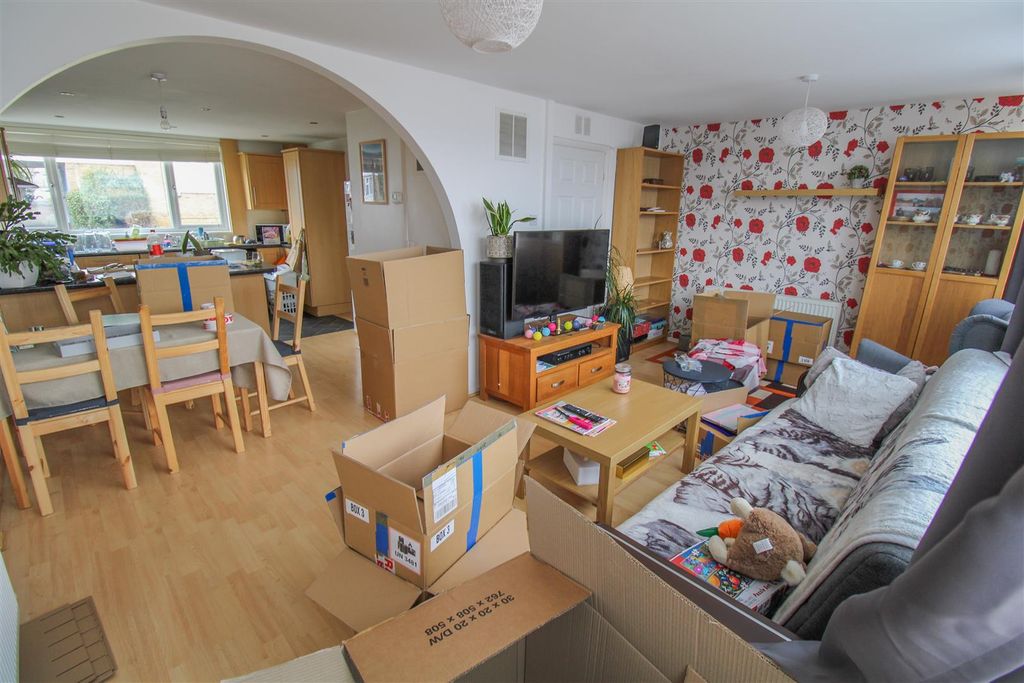 Property photo 2 of 11 Img_9779.Jpg