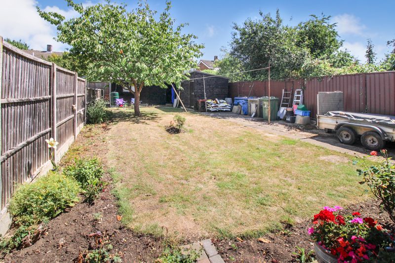 Property photo 2 of 12 Garden