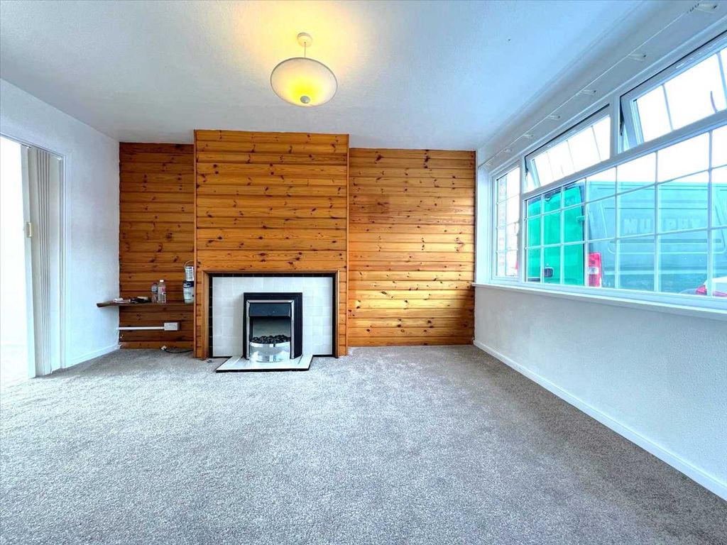 Property photo 3 of 24