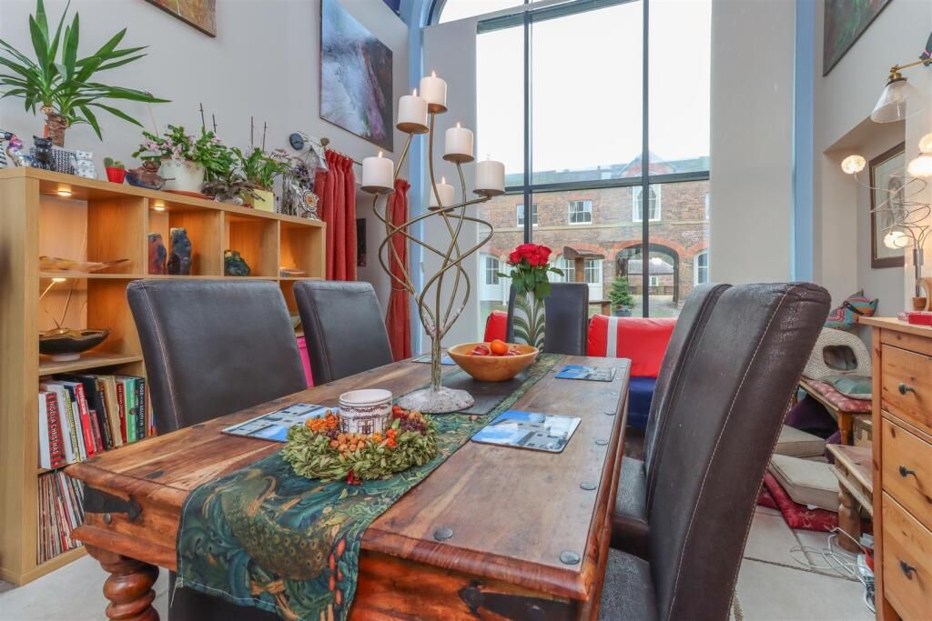 Property photo 3 of 43