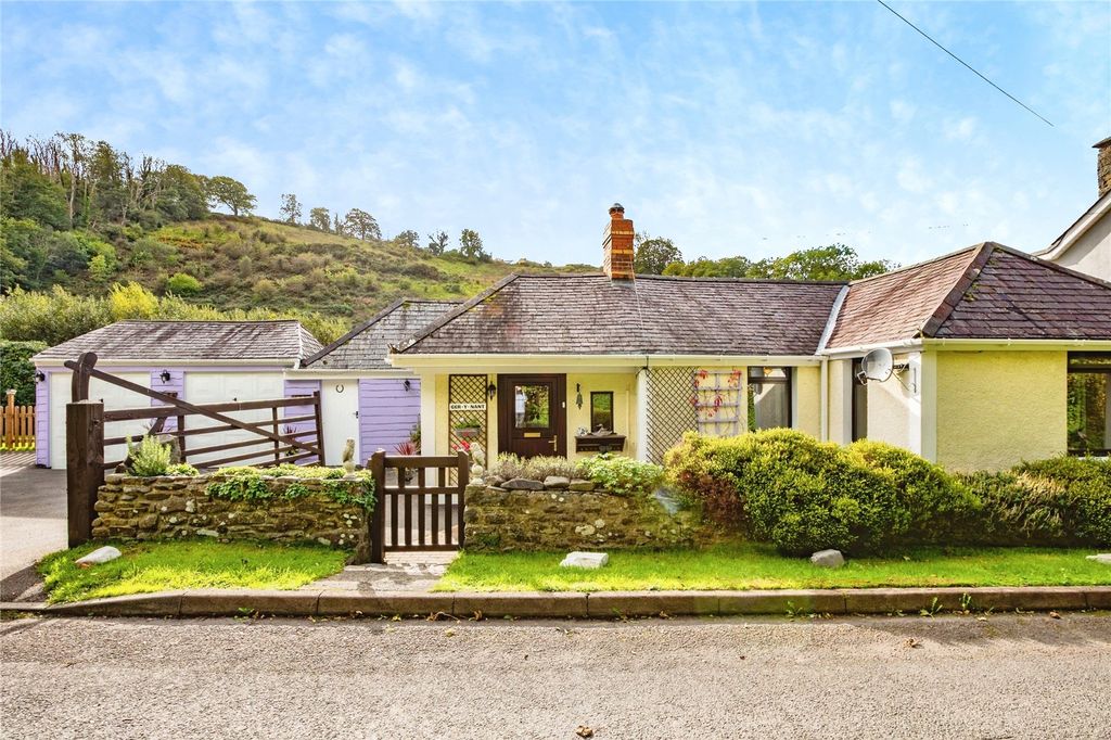 Property photo 2 of 41 Picture No. 35