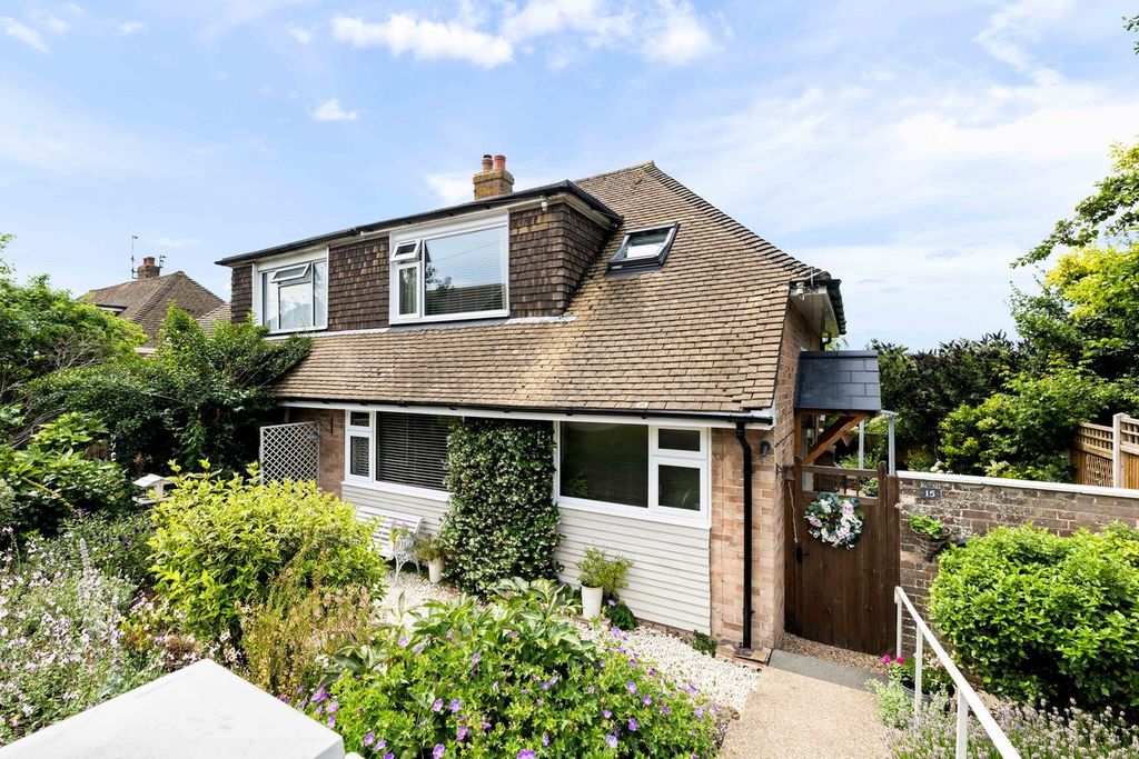 Property photo 1 of 26