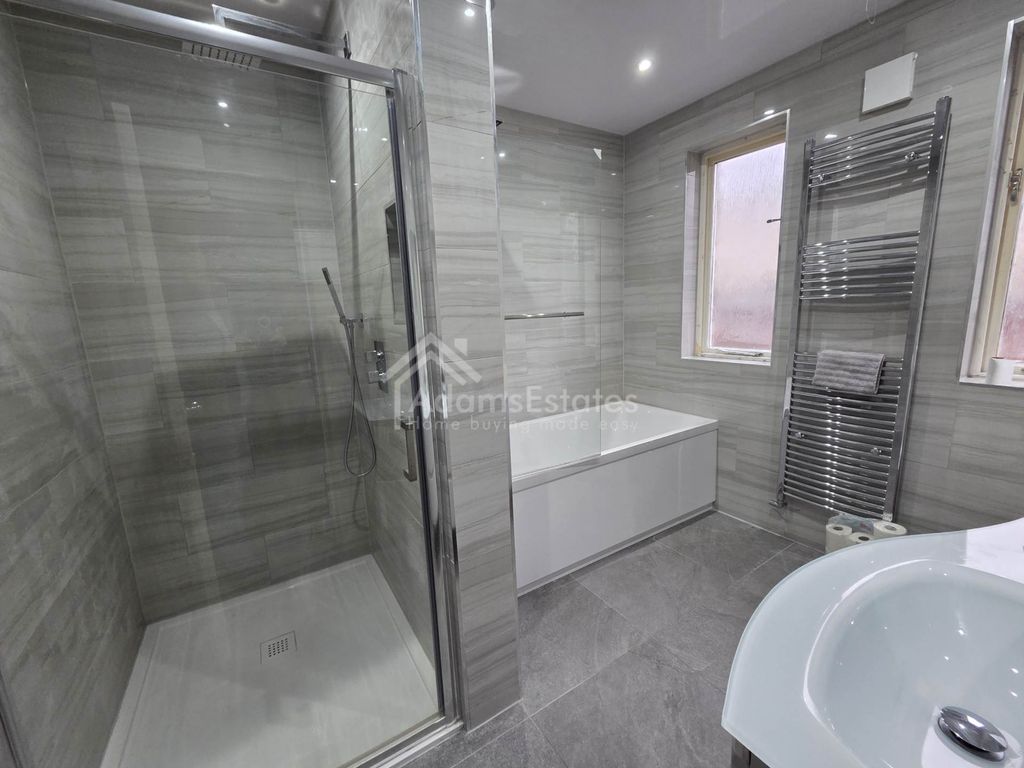 Additional image 16 of 4 bed detached house for saleNorthfield Road, Dewsbury WF13