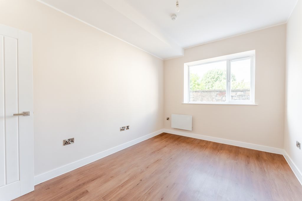 Property photo 3 of 32