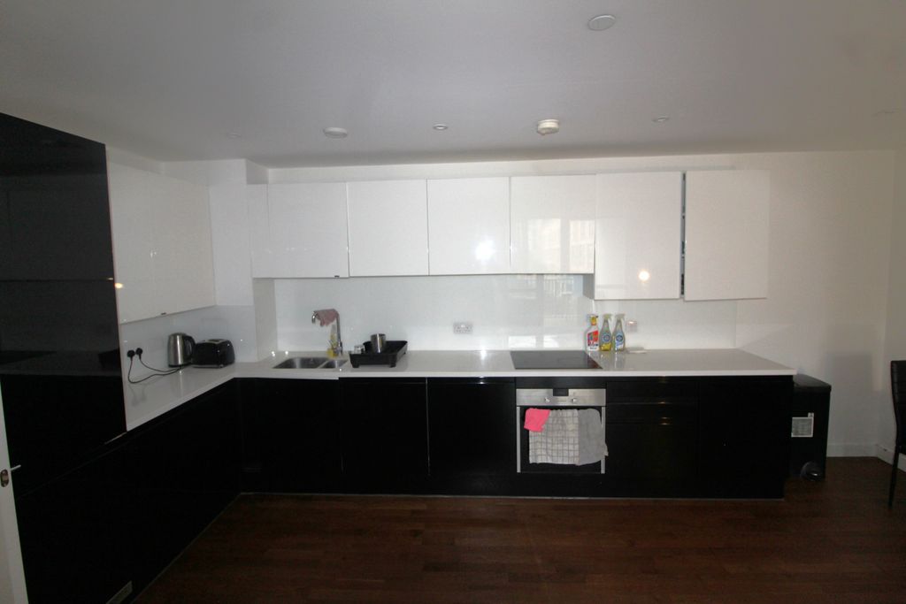 Property photo 3 of 28