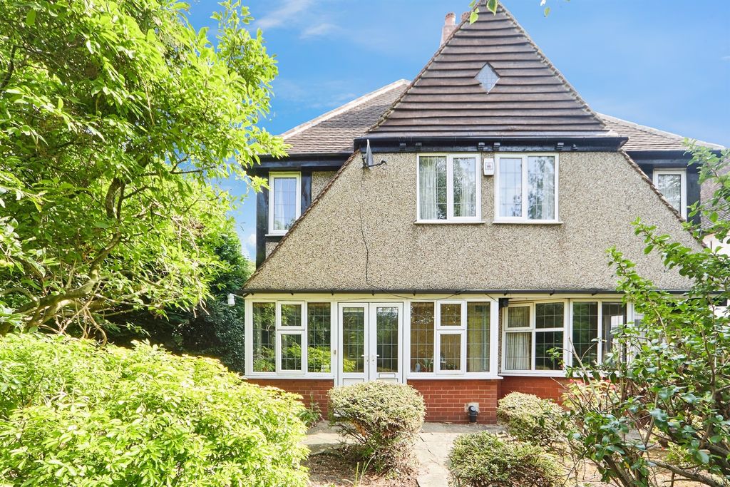 Property photo 1 of 19
