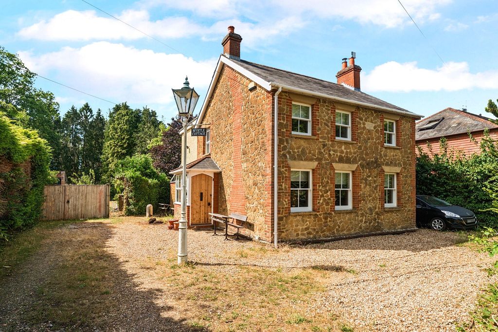 Property photo 1 of 22