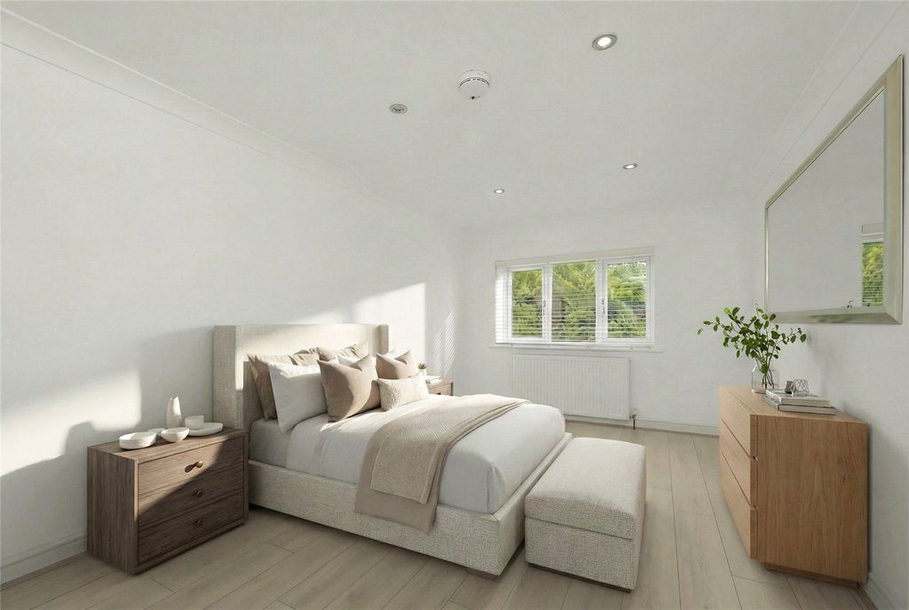 Property photo 2 of 20 Bedroom