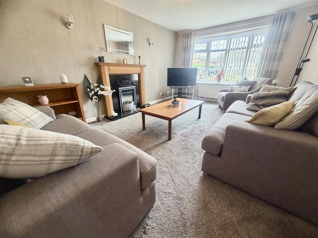 Property photo 3 of 23
