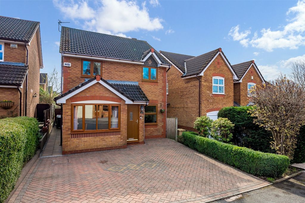 Property photo 1 of 37 4031171