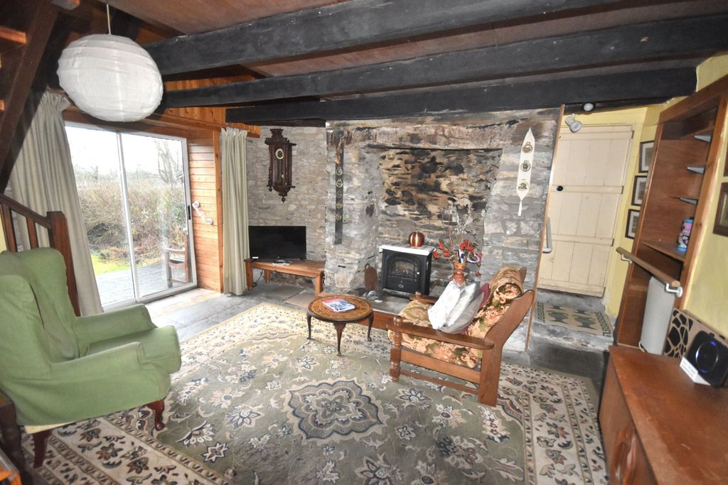 Property photo 3 of 22