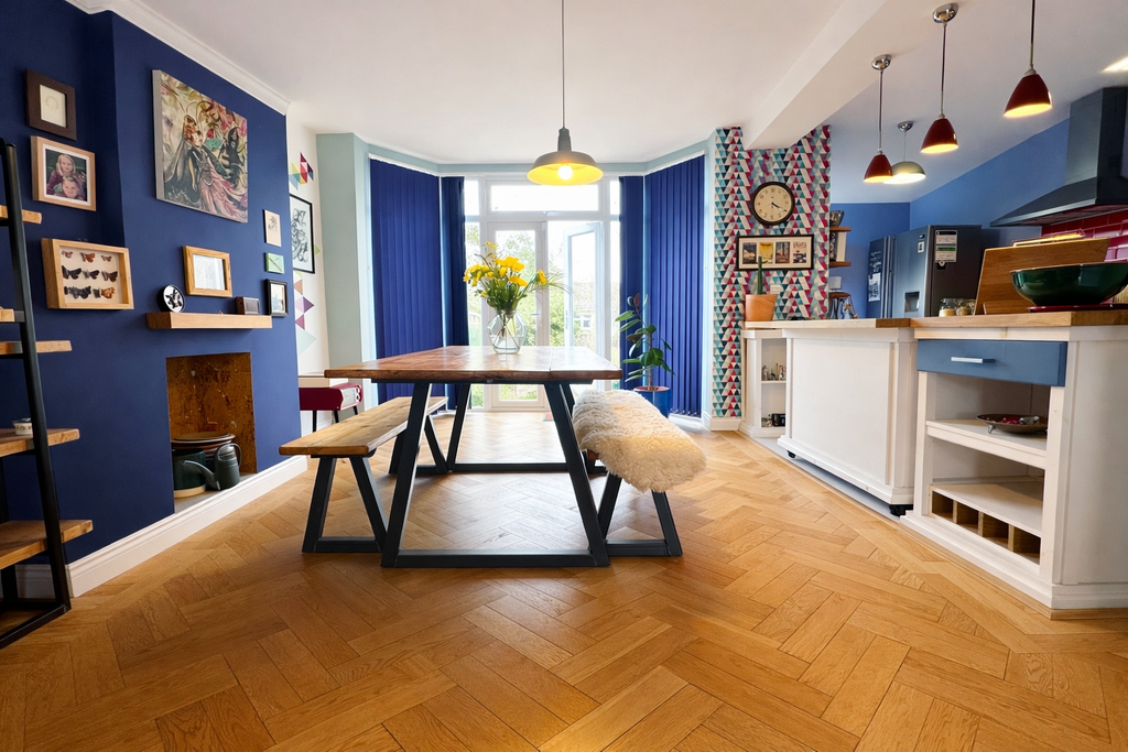 Property photo 3 of 25 Dining Room