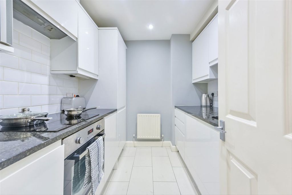 Property photo 3 of 5