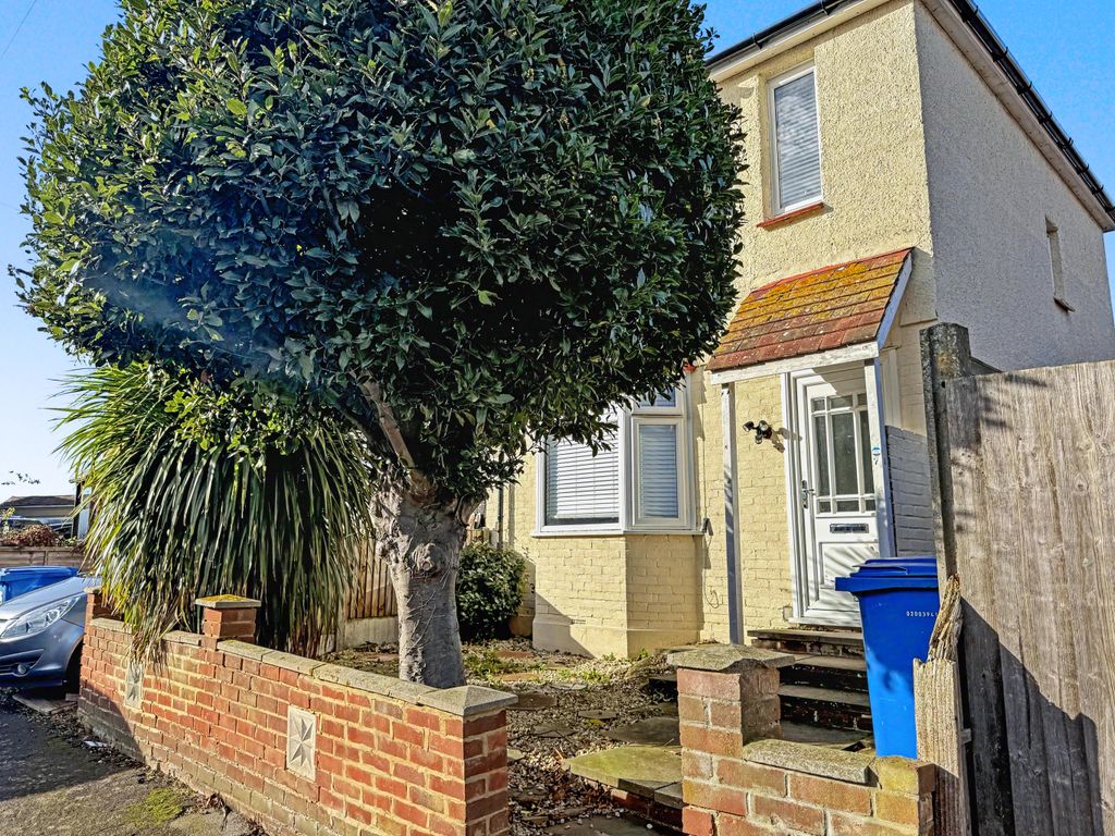Property photo 1 of 8