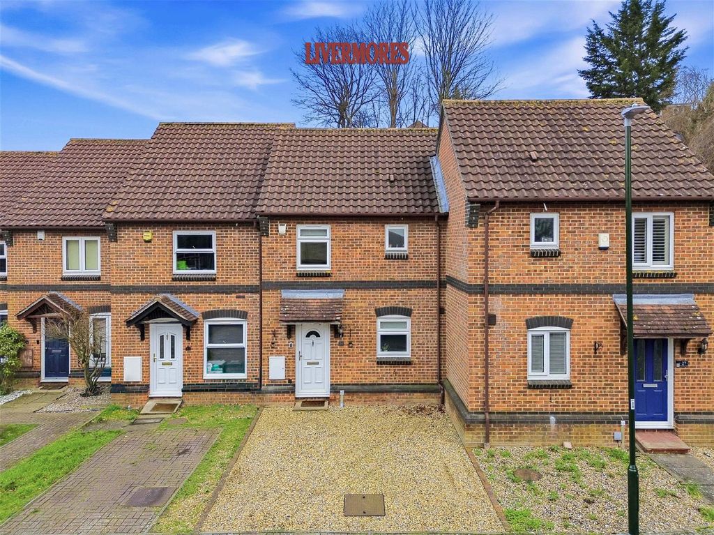 Property photo 1 of 19 External