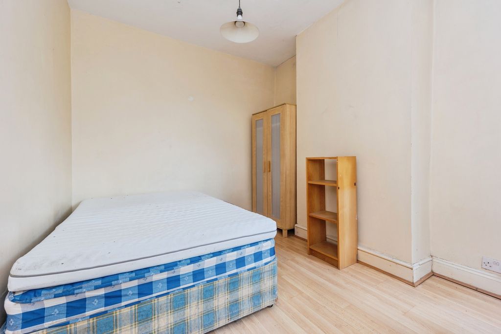 Property photo 3 of 18 Pbox-Img.Jpg